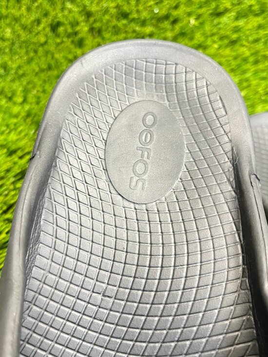 Sandals_&_Flip_Flops